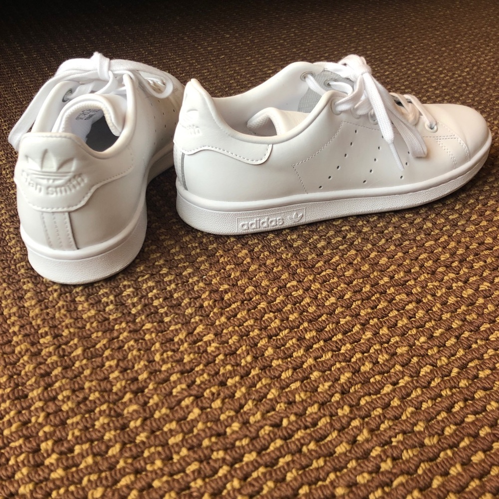 💓NEW LISTING💓 NEW Adidas Stan Smith Shoes